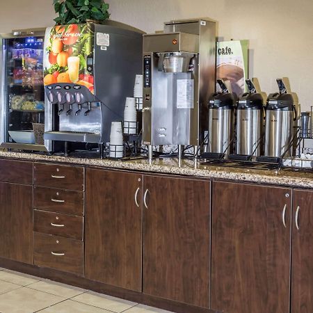 Microtel Inn & Suites By Wyndham Jacksonville Airport Exterior photo