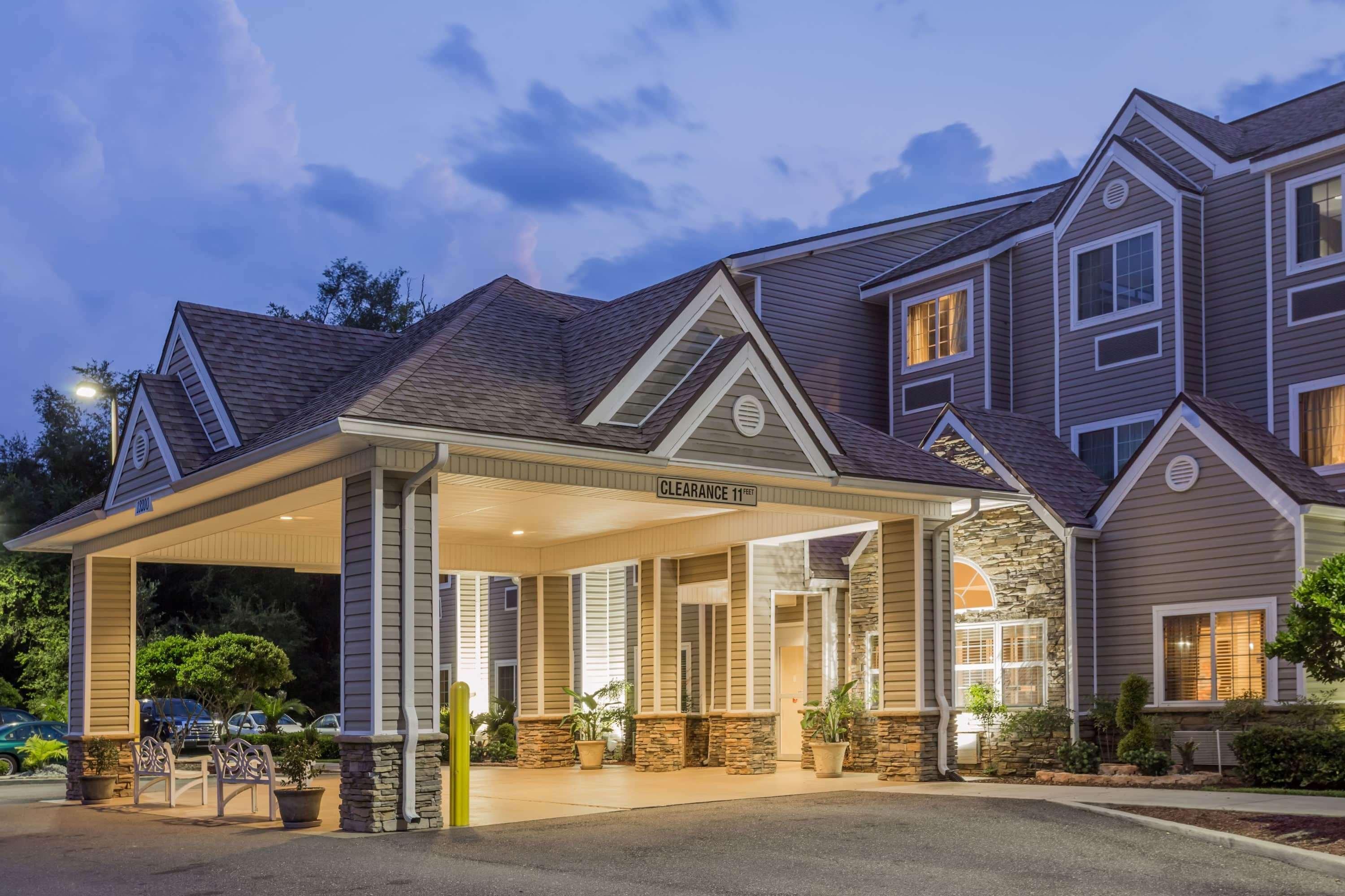 Microtel Inn & Suites By Wyndham Jacksonville Airport Exterior photo
