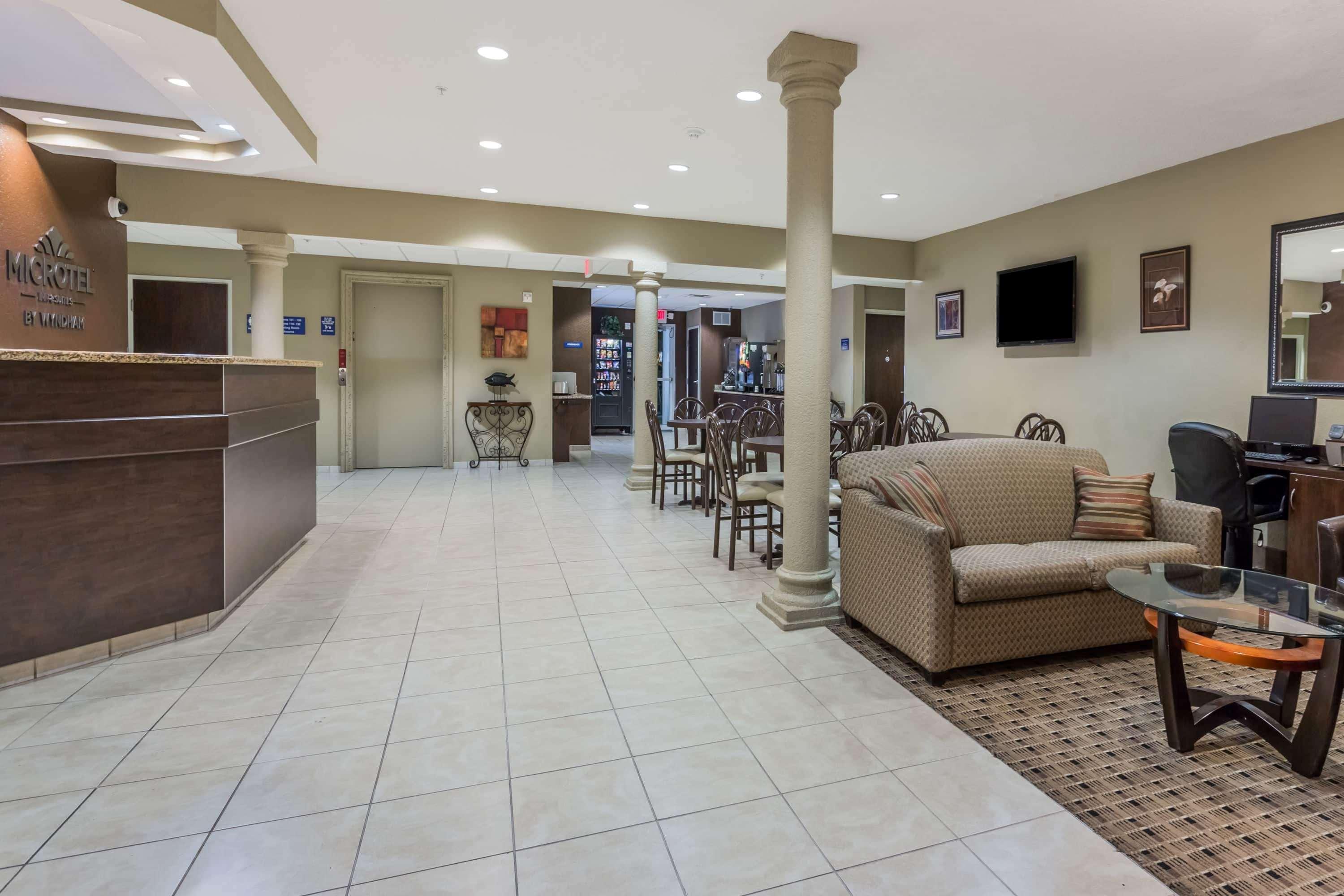 Microtel Inn & Suites By Wyndham Jacksonville Airport Exterior photo